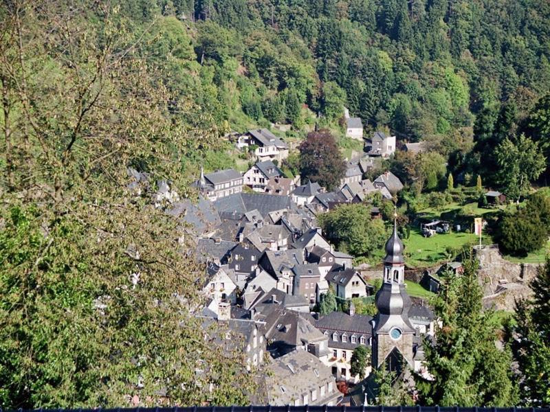 Zur Altstadt Моншау Экстерьер фото